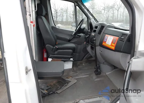 2012 Mercedes-Benz Sprinter 2500 High Roof z USA, uszkodzony, nr VIN WD3PE8CB8C5694692